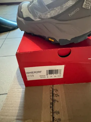 Used New Balance Hierro v9 bike — image 2 of 6