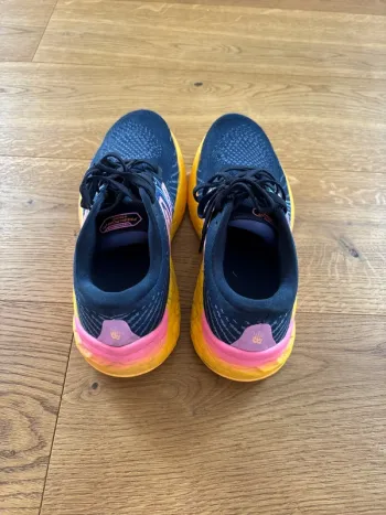Použité New Balance Fresh Foam x Vongo V5 bike — obrázek 3 z 4