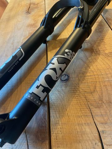 Used Fox 36 Rhythm Fork bike — image 3 of 6