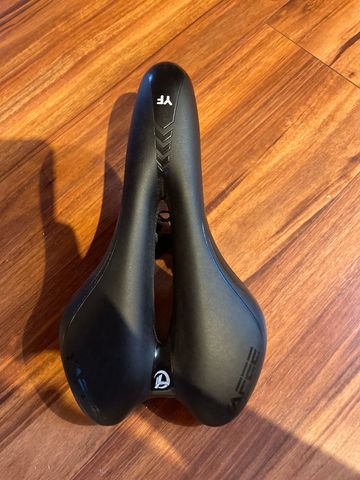 yafee Saddle bike usato — immagine 1 di 2