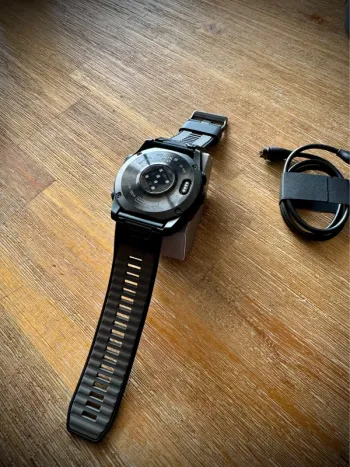 Used Garmin Fenix 8 Pro 51 mm bike — image 4 of 5