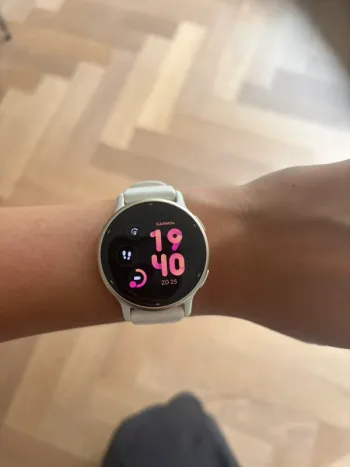 Brugt Garmin vivoactive 5 Music bike — billede 3 af 4