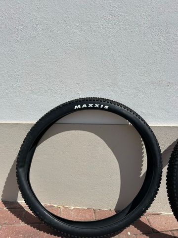 Used Maxxis Recon Race 2026 Tyres & Tubes