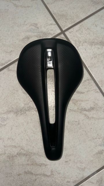 Brugt Bontrager Verse Comp Saddle bike — billede 1 af 2