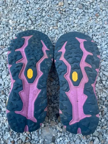Tweedehands Hoka Speedgoat 6 bike — afbeelding 4 van 7