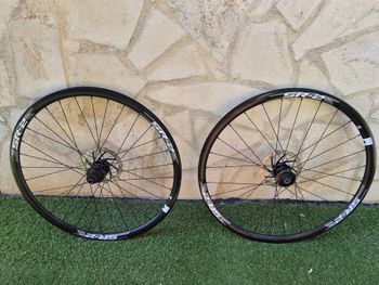 Giant sr2 bike d'occasion — image 2 sur 4