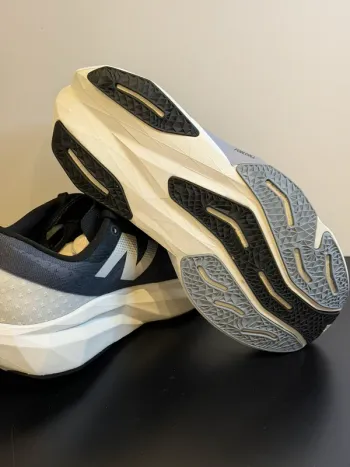 Używany New Balance Running Shoes 42 26.5cm bike — zdjęcie 8 z 10