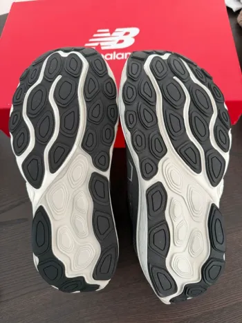 Used New Balance Fresh Foam X 860 bike — image 4 of 5