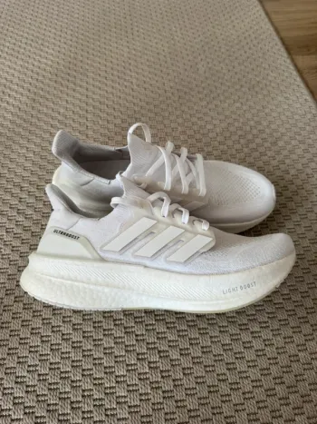 Adidas Ultraboost bike d'occasion — image 2 sur 9