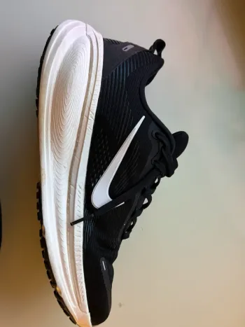 Used Nike Vomero 18 bike — image 5 of 7