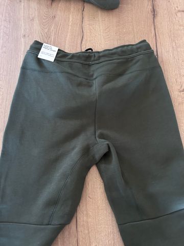 Used Nike Tech Fleece Set bike — image 4 of 6