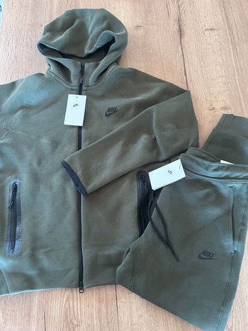 Used Nike Tech Fleece Set bike