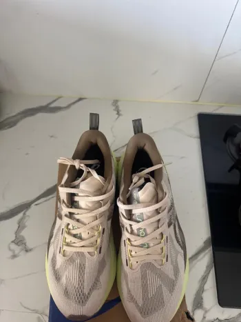 Used Asics Nova Blast 5 bike — image 3 of 8