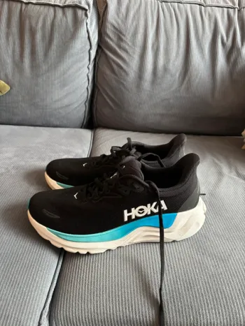 Brugt Hoka Arahi 8 bike
