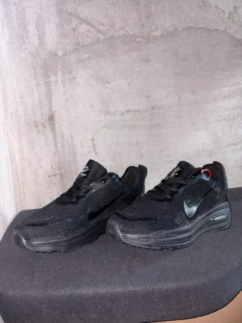 Used Nike Vomero 18 bike — image 2 of 7
