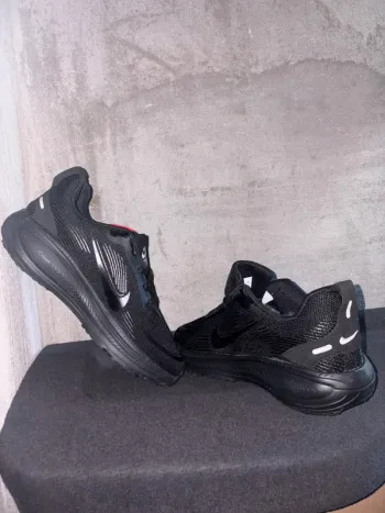 Used Nike Vomero 18 bike — image 4 of 7