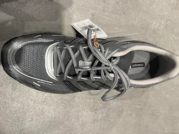 Used Adidas Aruku Adizero bike — image 5 of 8