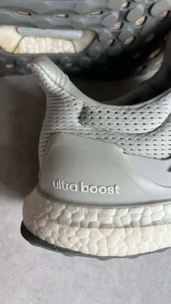 Adidas Ultraboost bike usato — immagine 6 di 11