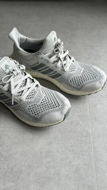 Adidas Ultraboost bike usato