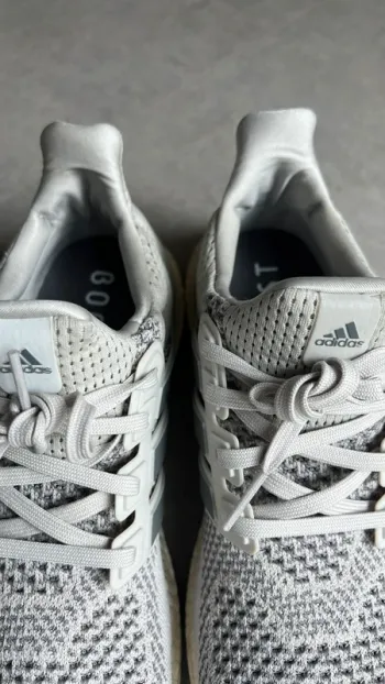 Adidas Ultraboost bike usato — immagine 11 di 11