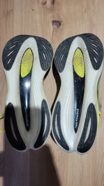 Used New Balance Super Comp Elite bike — image 3 of 5