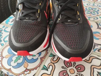 Używany Nike Vomero 18 bike — zdjęcie 8 z 9