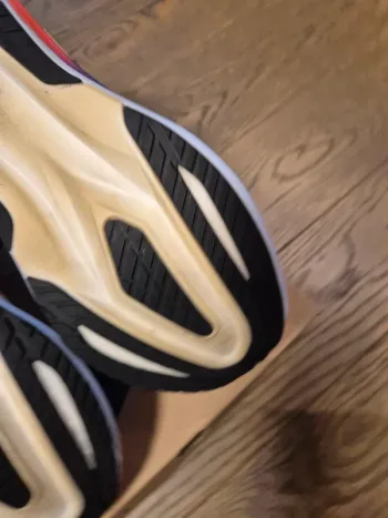 Asics Megablast bike d'occasion — image 9 sur 11
