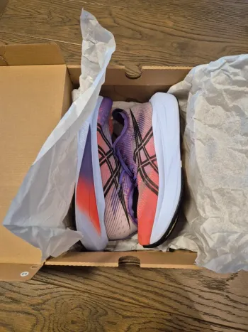 Asics Megablast bike d'occasion — image 11 sur 11