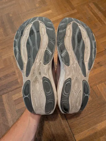 Used New Balance 1080 V14 bike — image 11 of 12