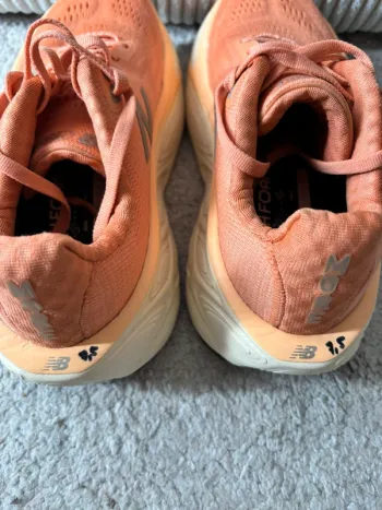 New Balance Fresh Foam X More v5 bike d'occasion — image 4 sur 5