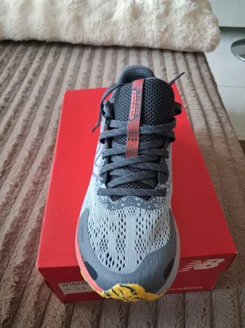 Tweedehands New Balance Sneakers bike — afbeelding 2 van 4
