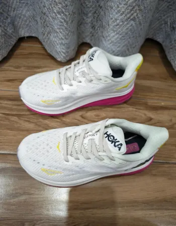Gebrauchtes Hoka Chaussure blanche taille 41 bike — Bild 4 von 4