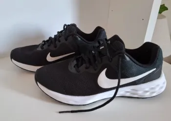 Nike Baskets sport noires 36.5 bike d'occasion