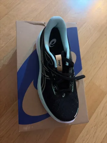 Brugt Asics Scarpe taglia 37 bike — billede 2 af 3