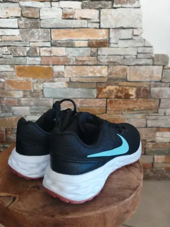 Käytetty Nike Revolution 6 NN bike — kuva 2 / 5