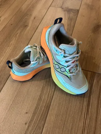 Used Saucony Peregrine 16 bike — image 2 of 3