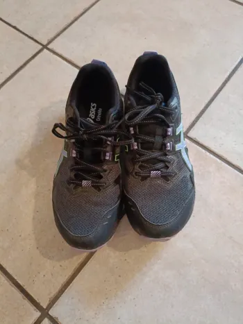 Używany Asics Gel Sonoma 7 bike — zdjęcie 3 z 8