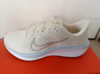 Rose Nike Quest 6 bike d'occasion — image 2 sur 5