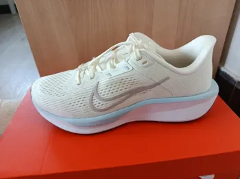 Rose Nike Quest 6 bike d'occasion — image 3 sur 5