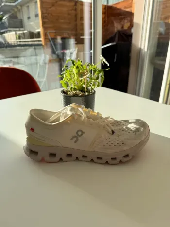 Použité On Running On Cloud bike — obrázek 2 z 4