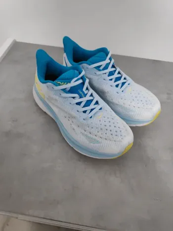 Hoka Clifton 9 bike usato — immagine 3 di 6