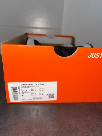 Brugt Nike Revolution 6 NN bike — billede 3 af 8