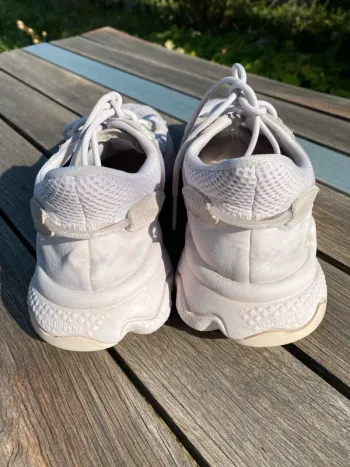 Tweedehands Adidas Ozweego bike — afbeelding 2 van 3