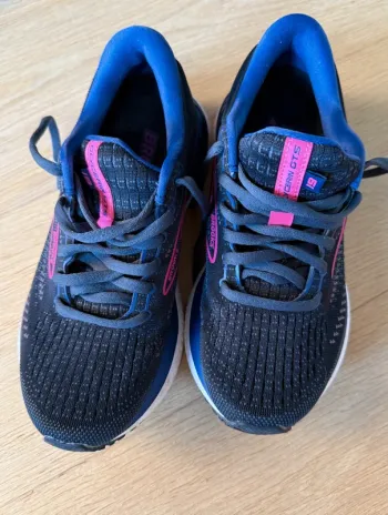 Used Brooks Glycerin GTS 19 bike — image 2 of 7