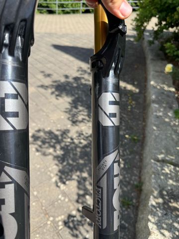 Fox 36 Factory Fork 2023 bike usato — immagine 6 di 10