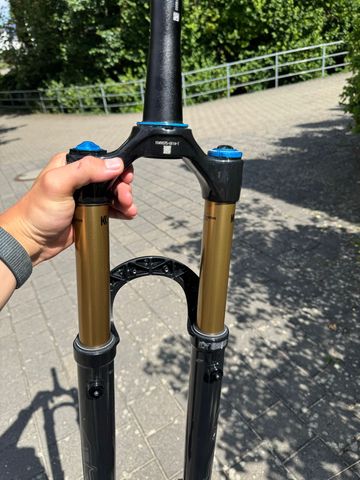 Fox 36 Factory Fork 2023 bike usato — immagine 9 di 10