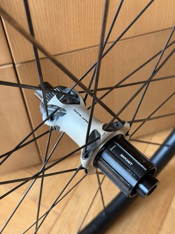 Tweedehands Dt Swiss GR1600 bike — afbeelding 2 van 3