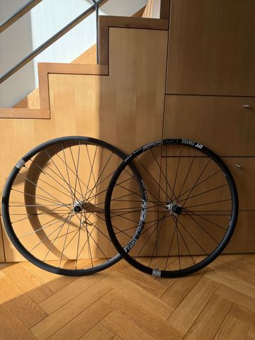 Tweedehands Dt Swiss GR1600 bike — afbeelding 1 van 3