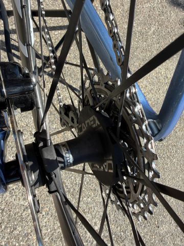 Tweedehands Cadex 50 Ultra Disc 2026 bike — afbeelding 7 van 9