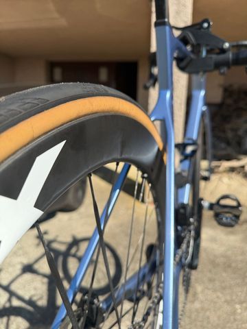 Tweedehands Cadex 50 Ultra Disc 2026 bike — afbeelding 8 van 9